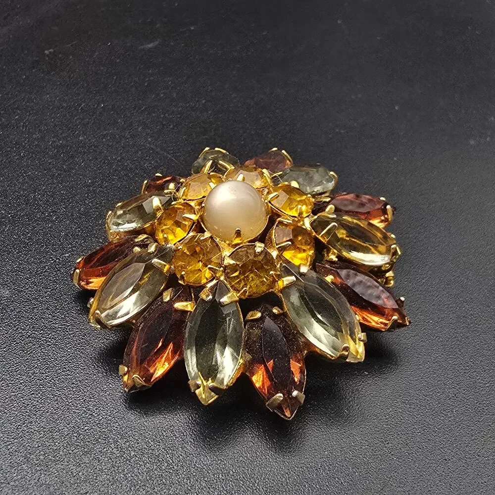 Faux Topaz Champagne Rhinestone Flower Brooch Vintage Glam
